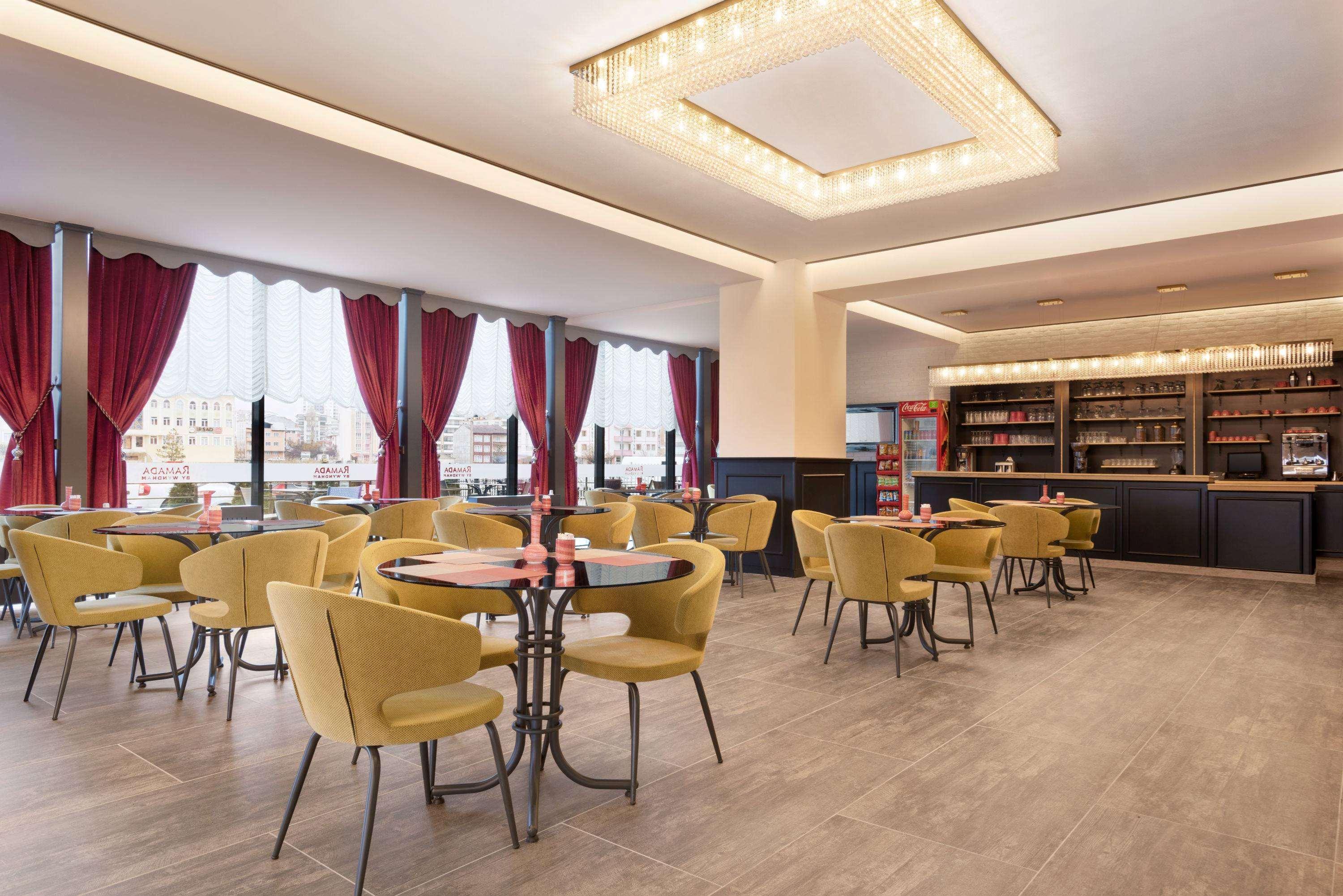 Hotel Ramada By Wyndham Sivas Exterior foto