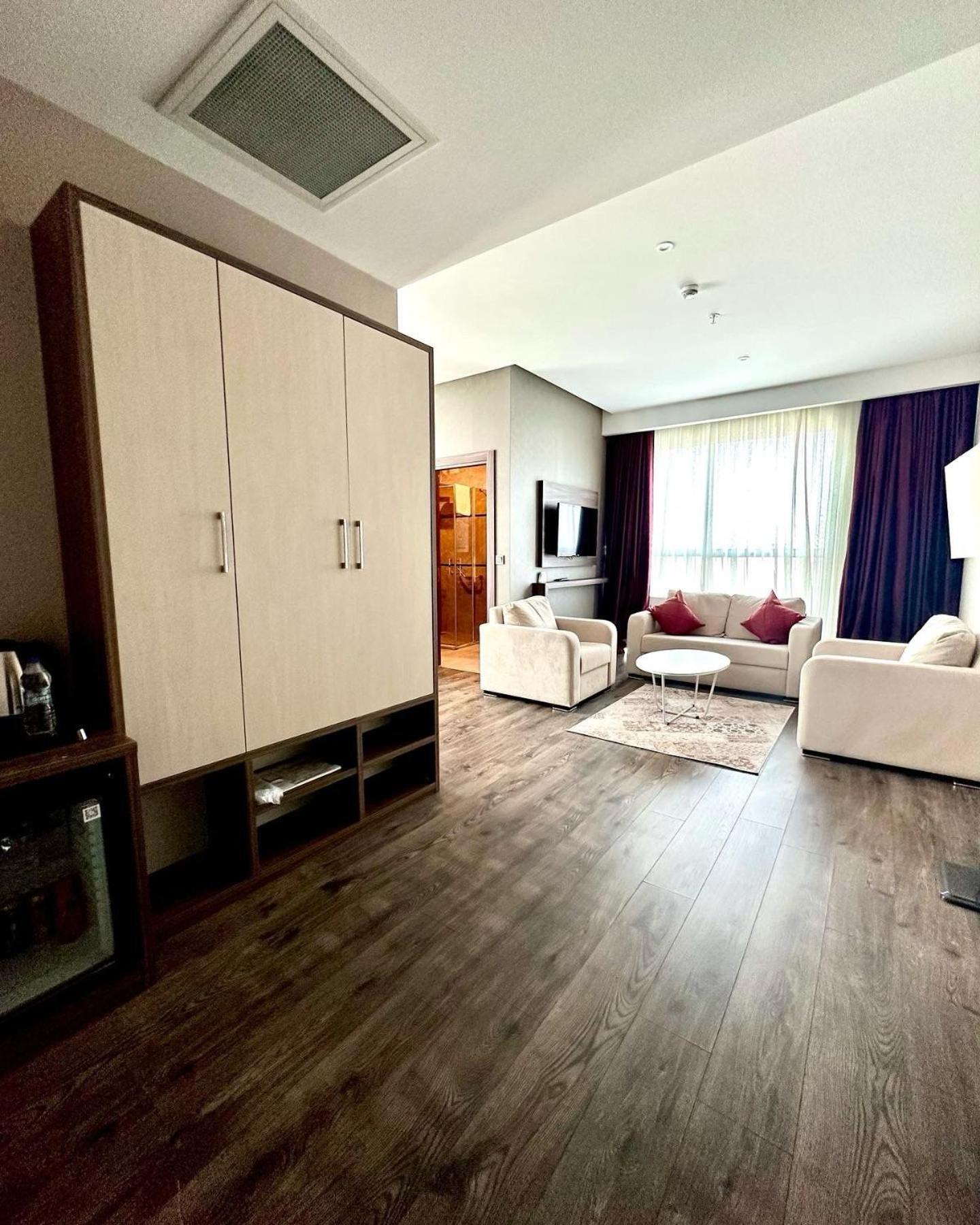 Hotel Ramada By Wyndham Sivas Exterior foto