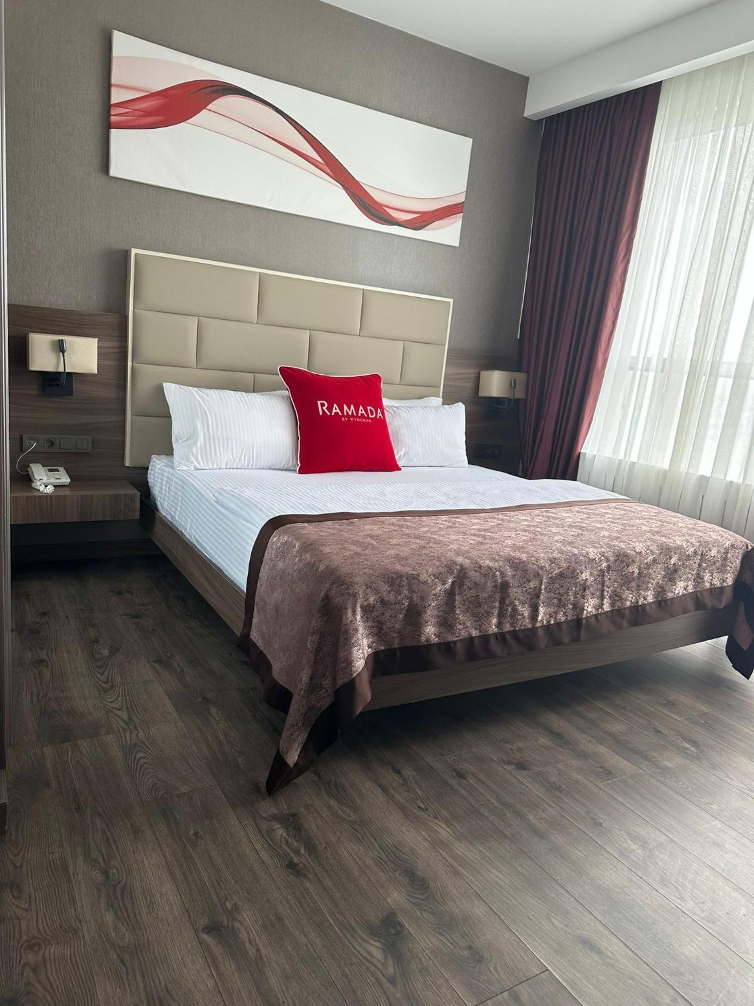 Hotel Ramada By Wyndham Sivas Exterior foto