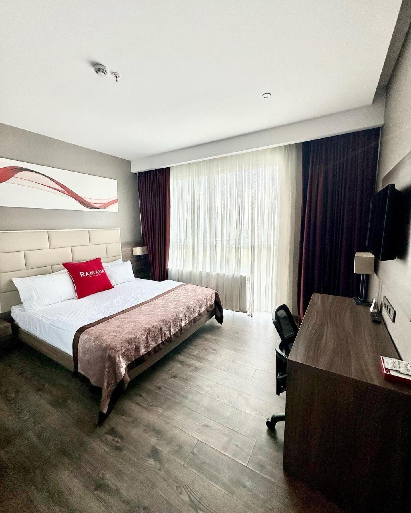 Hotel Ramada By Wyndham Sivas Exterior foto