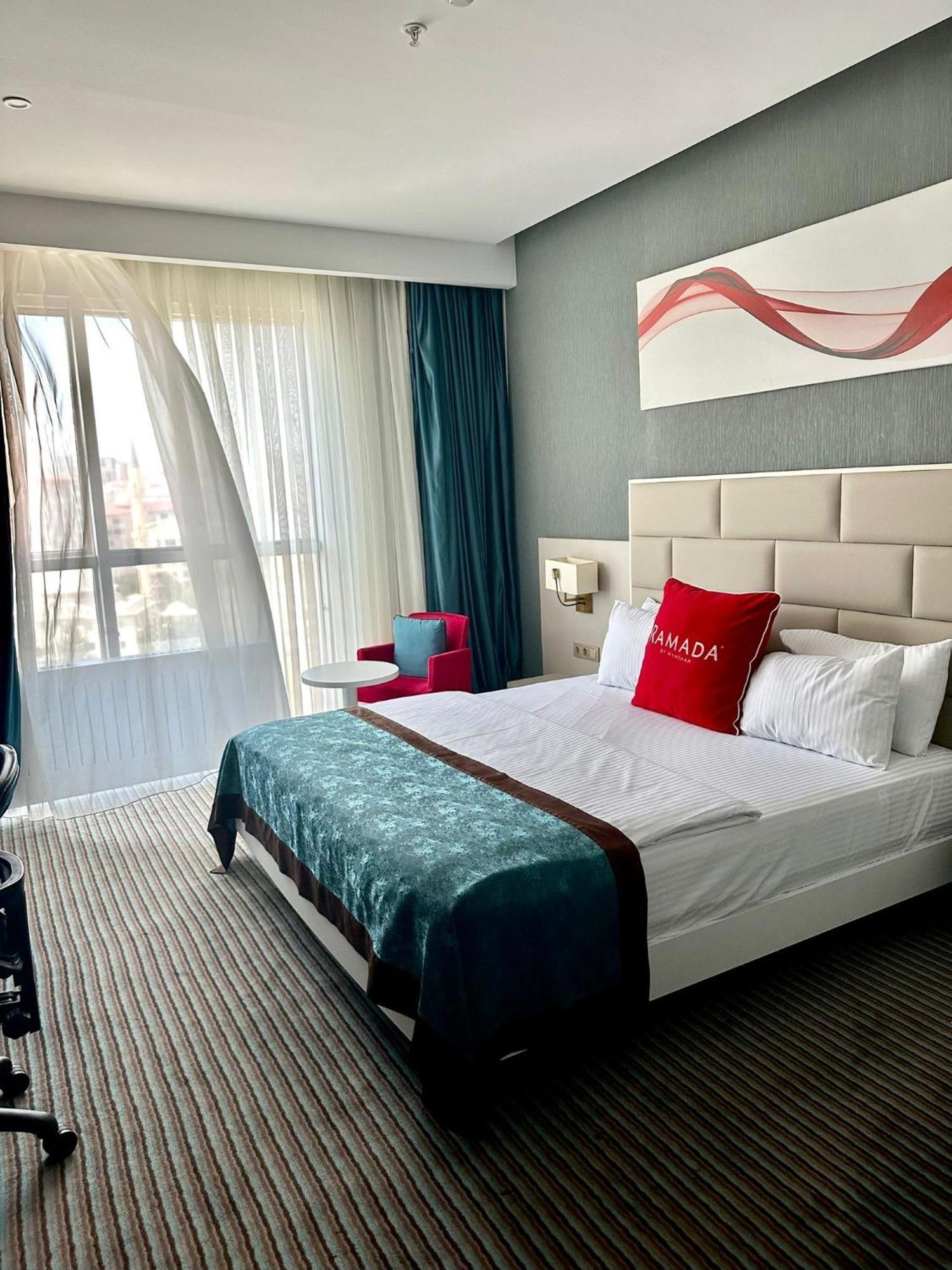 Hotel Ramada By Wyndham Sivas Exterior foto